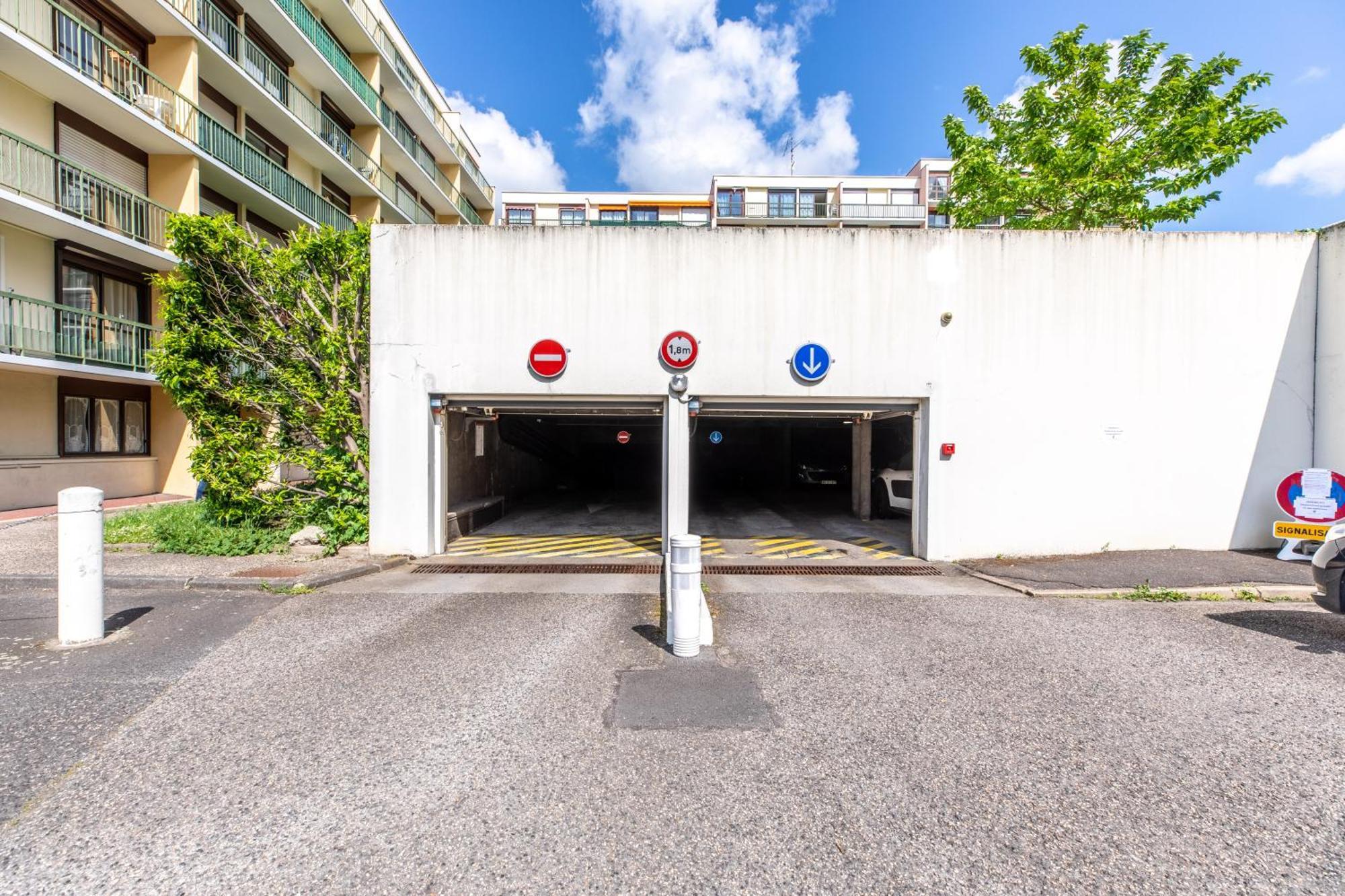 *Cocoon Area* Confort & Parking Clermont-Ferrand Zewnętrze zdjęcie
